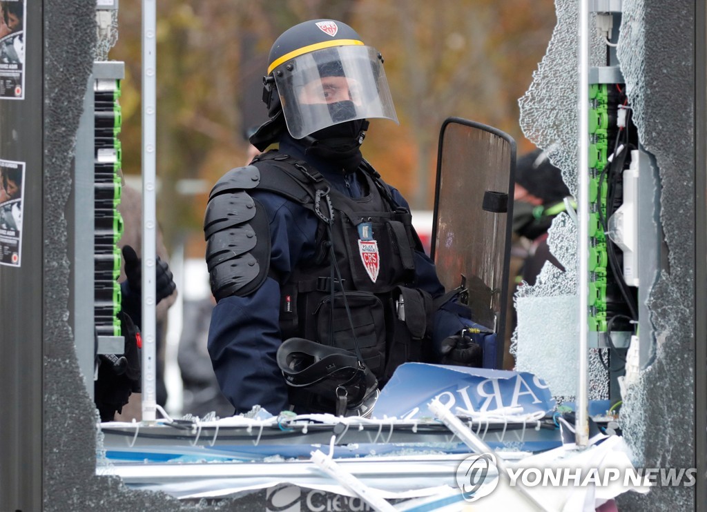 FRANCE-PROTESTS/ANNIVERSARY