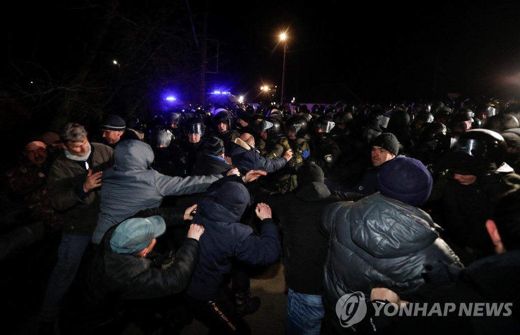 CHINA-HEALTH/UKRAINE-PROTESTS