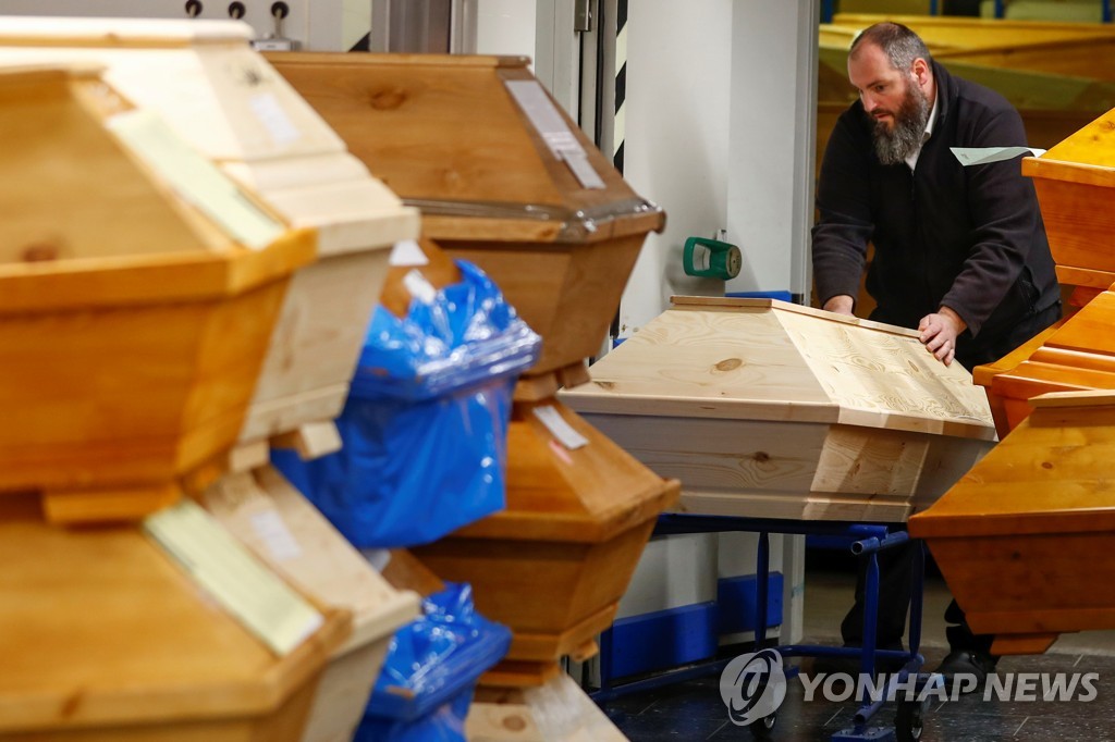 HEALTH-CORONAVIRUS/GERMANY-CREMATORIUM