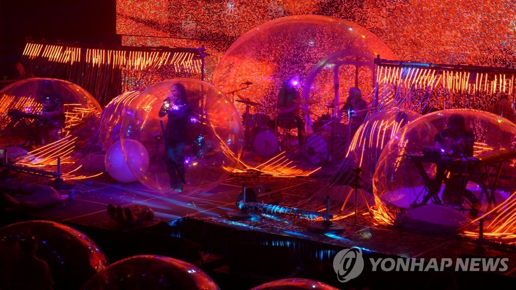 HEALTH-CORONAVIRUS/MUSIC-FLAMING LIPS