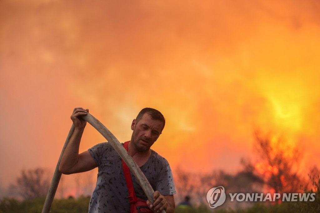 EUROPE-WEATHER/GREECE-WILDFIRES