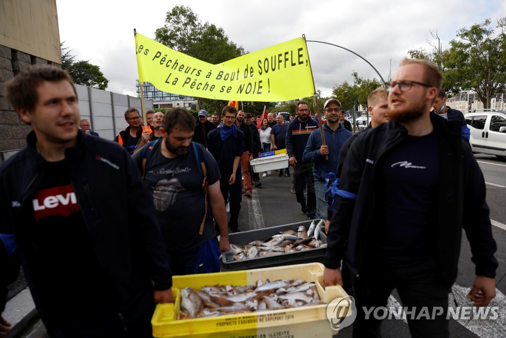 FRANCE-WINDFARM/PROTEST