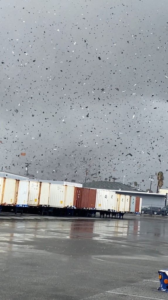 USA-WEATHER/CALIFORNIA-TORNADO