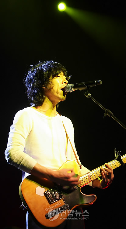 가수 김C, 결혼 13년만에 이혼 - 1