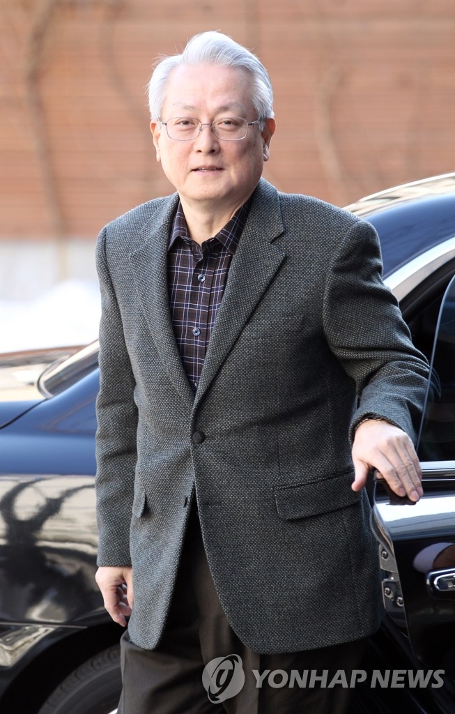 휴일 출근하는 정동기 후보자