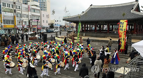 관덕정 광장에서 펼쳐진 입춘굿놀이