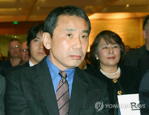 일본의 당대 최고 인기작가 무라카미 하루키(교도=연합뉴스DB)