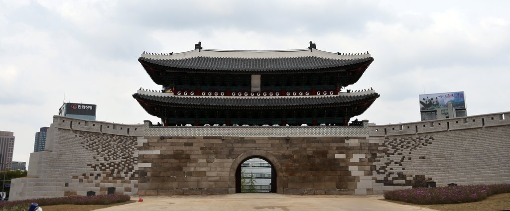 완공 앞둔 숭례문