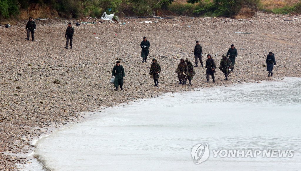 세월호 유류품 해안 수색
