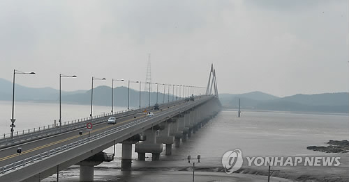 임시개통한 교동연륙교