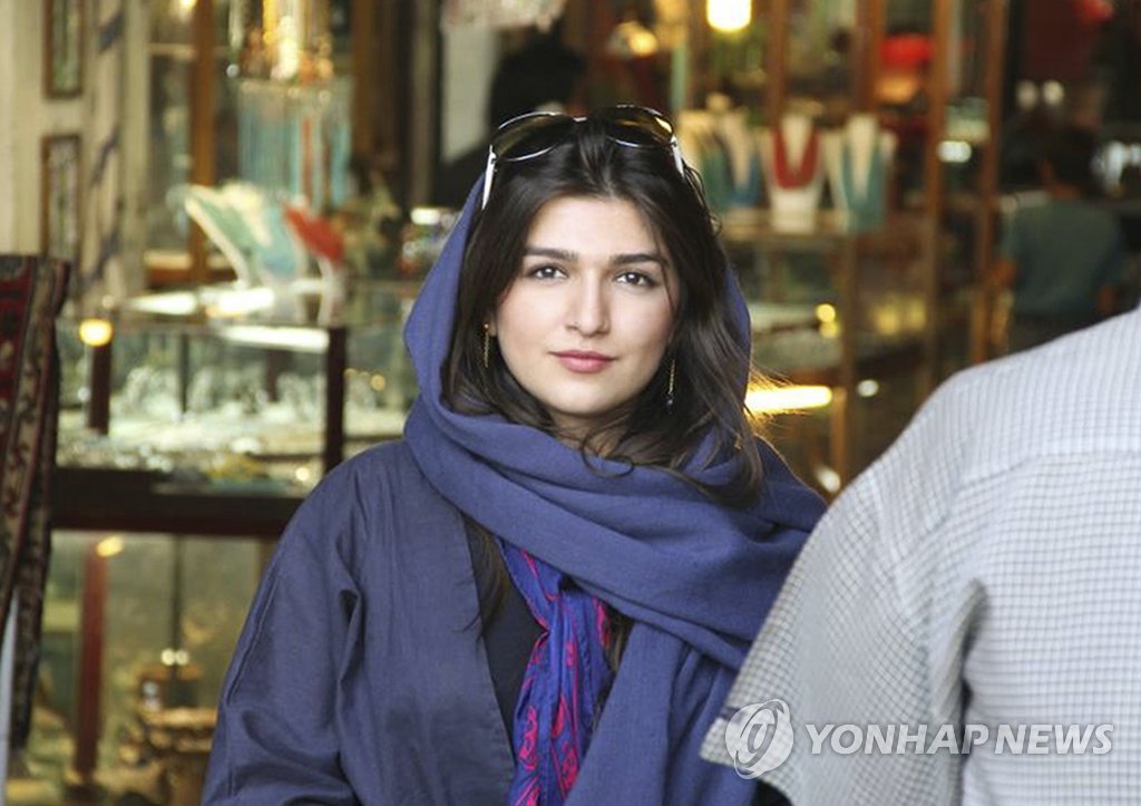 '배구 관람' 징역 이란 여성 석방