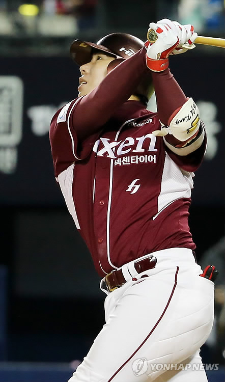 미국프로야구 메이저리그(MLB) 진출이 임박한 강정호(연합뉴스 자료사진)