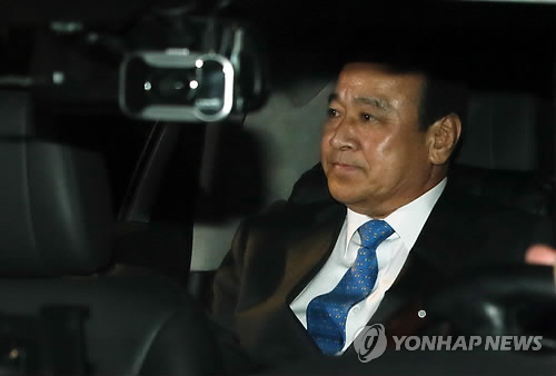 <'천신만고' 끝 취임 이완구, 과제 '산적'> - 4