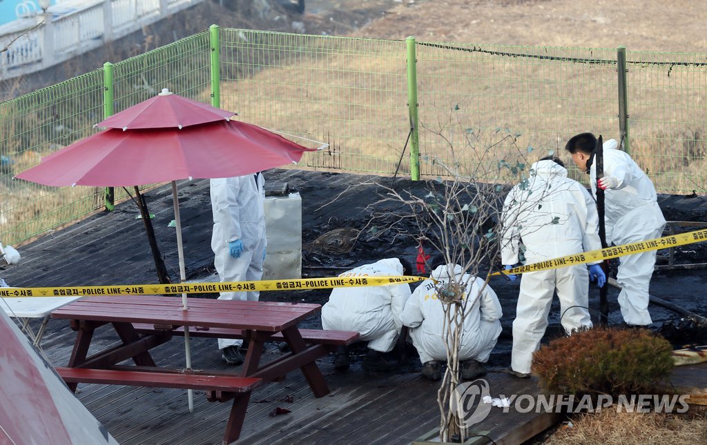 강화도 캠프장서 불…어린이 3명 등 5명 사망