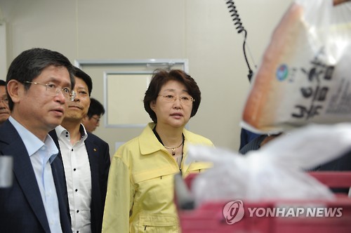김승희 식약처장, 아워홈 호남물류센터 방문