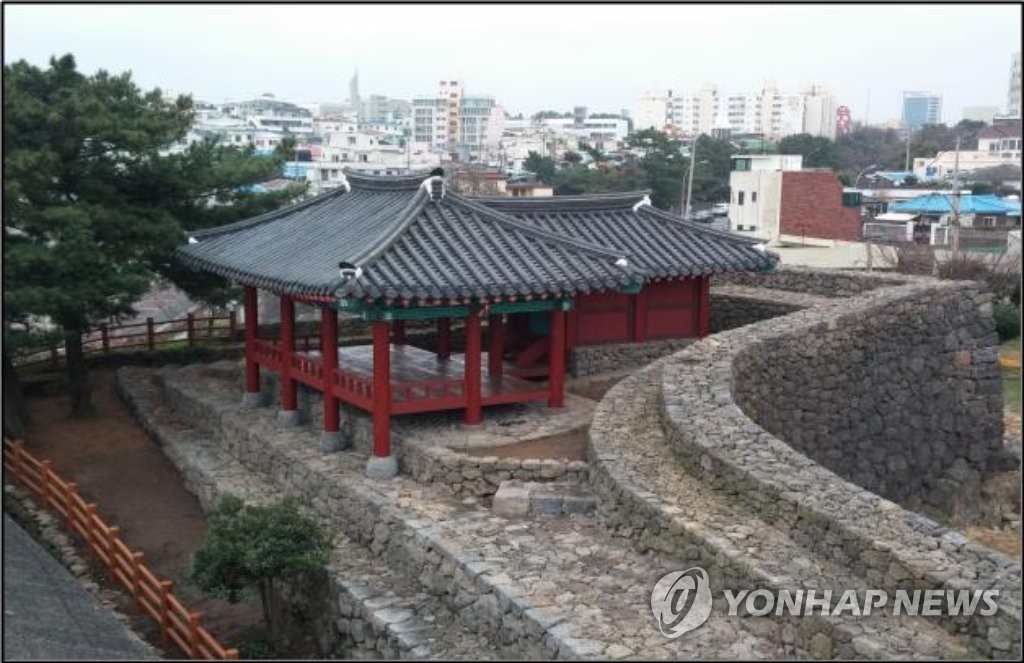 복원된 제주성지 '제이각'