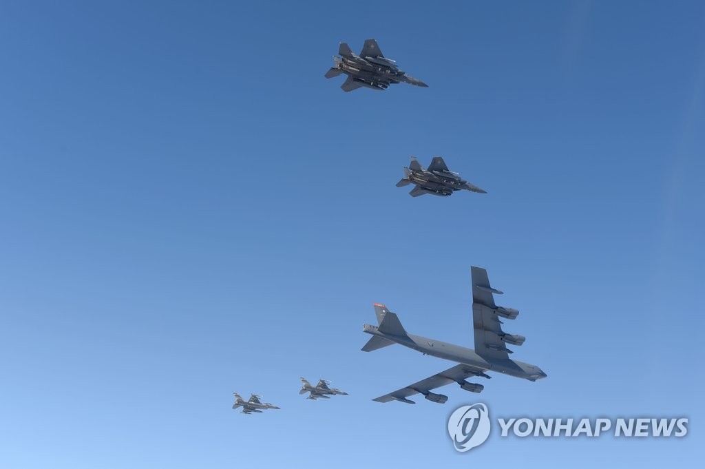 미국의 공중 전략 무기인 B-52 장거리 폭격기<<연합뉴스 자료사진>>
