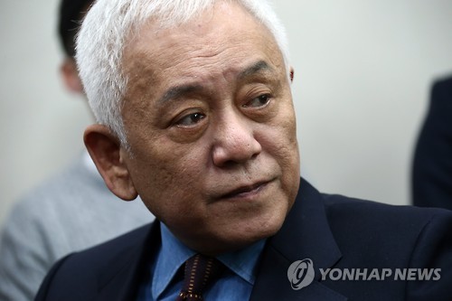 김한길 전 새정치민주연합 대표(전 문화관광부 장관)