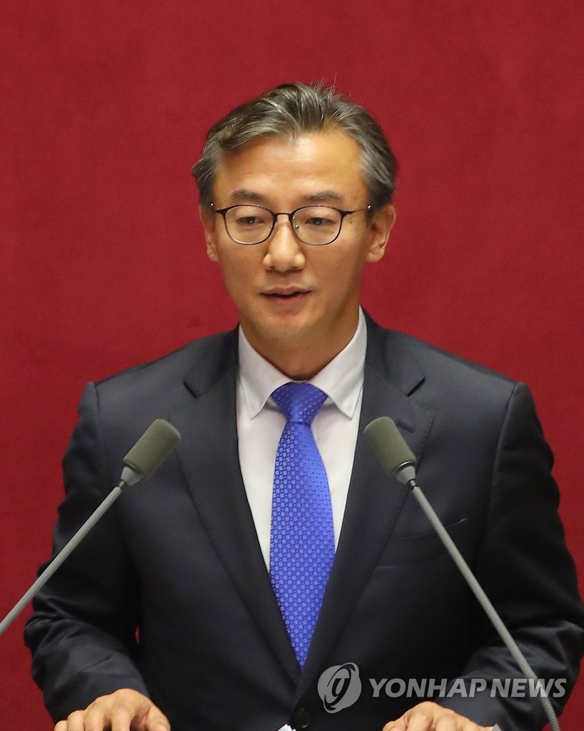 대정부 질문하는 전재수 의원
