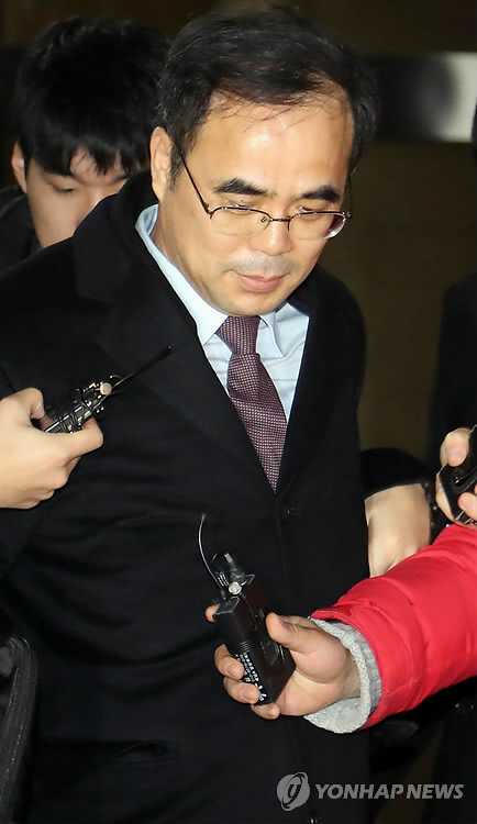 귀가하는 김종 전 차관