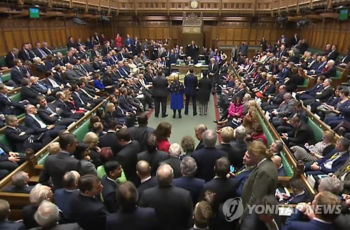 브렉시트 발동안, 英의회 1차 관문 통과