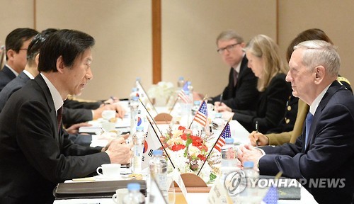 미국 국방장관과 면담하는 윤병세 외교장관