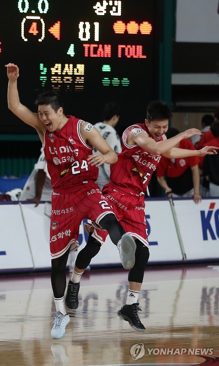 조성민 효과? 1위 KGC 잡은 7위 LG