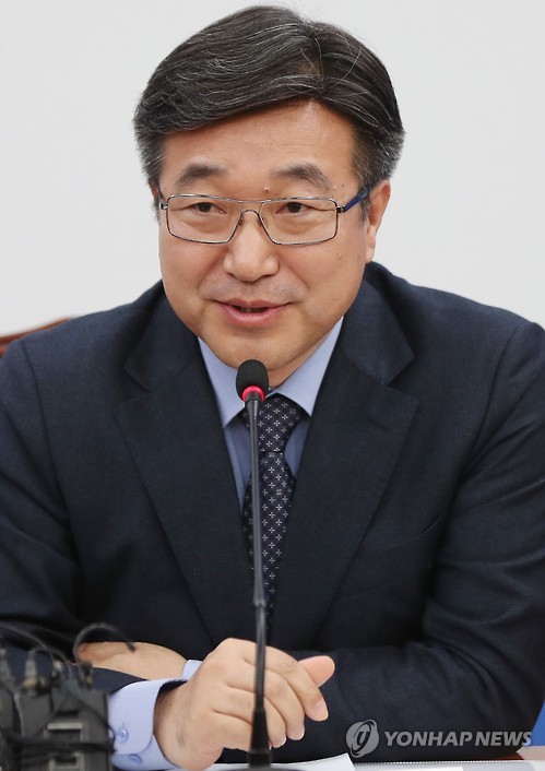 더불어민주당 문재인 대선후보 선대위 윤호중 공동정책본부장[연합뉴스 자료사진