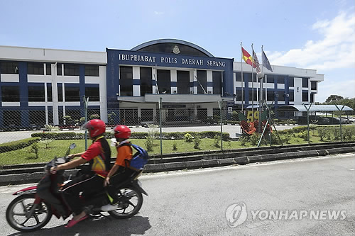 김정남 암살 용의 여성 2명 7일간 구금