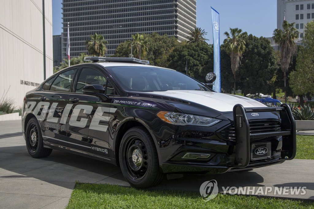 포드, 하이브리드 경찰차 첫 공개