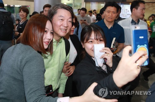 안철수, 광주 텃밭 다지기