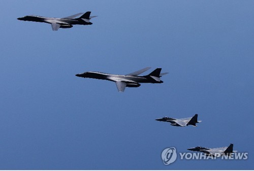 日전투기·美폭격기 공동훈련
