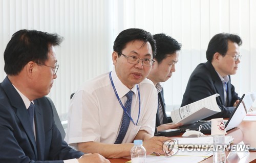 발언하는 이한주 위원장