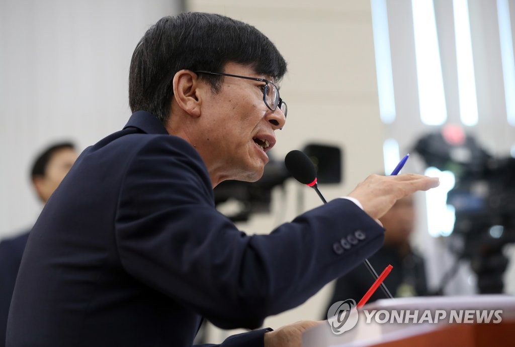 답변하는 김상조 후보자