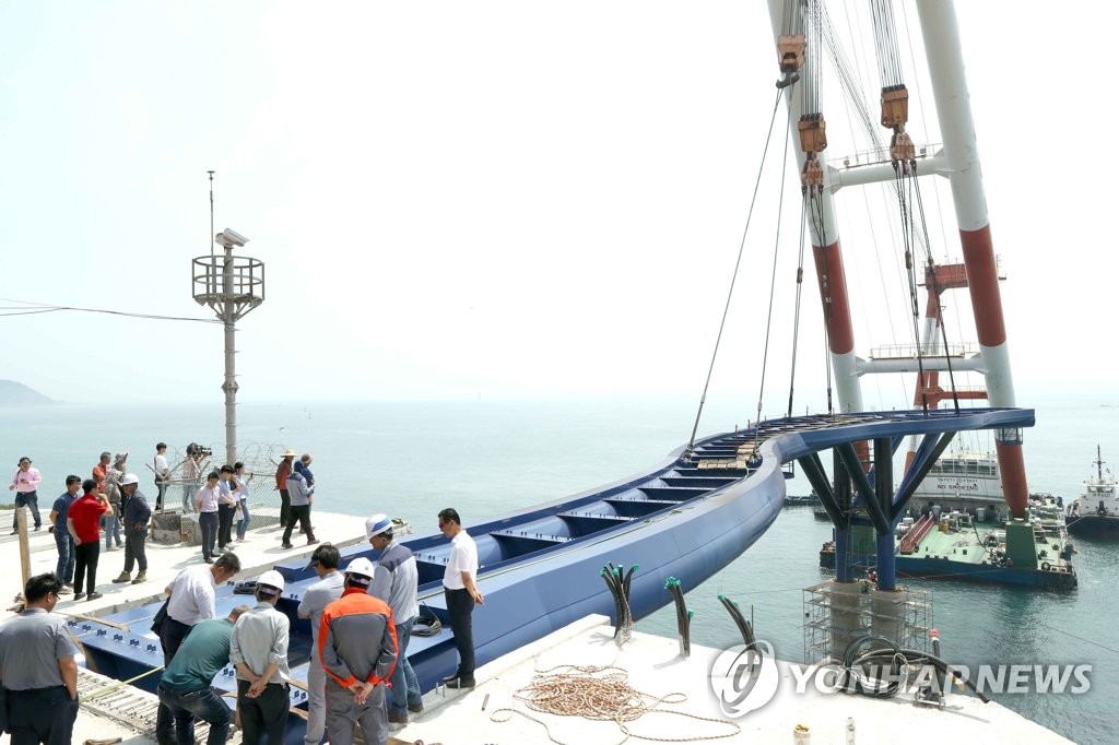 해운대바다 위 걷는 청사포전망대