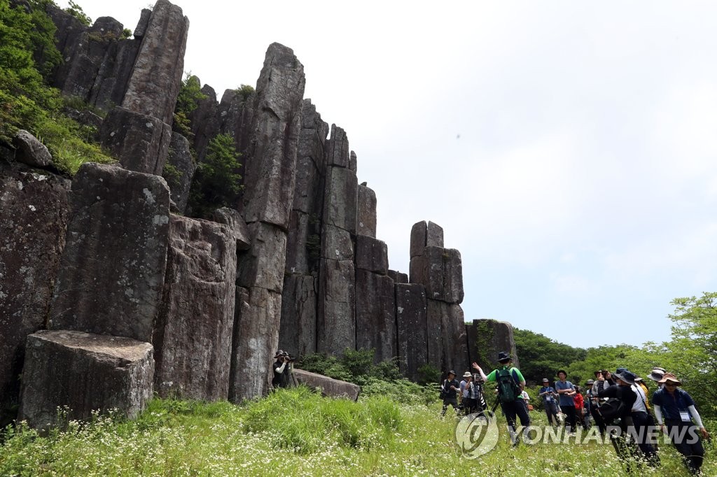 유네스코 지질공원 인증 받은 무등산 주상절리대