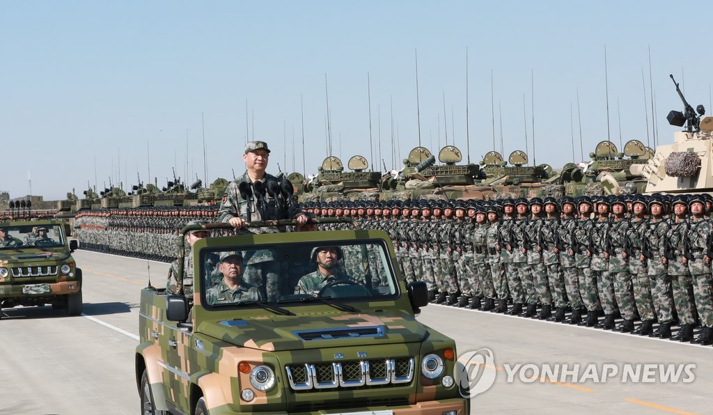 중국군 건군절 열병식…시진핑 1인체제 강화 포석