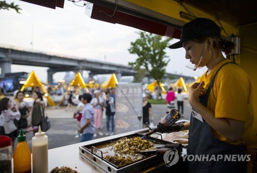 반포한강공원 밤도깨비야시장의 푸드트럭