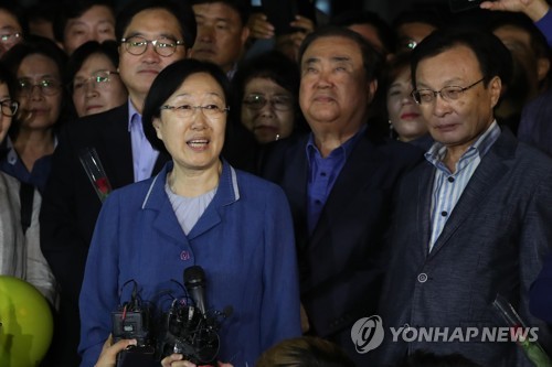 소감 밝히는 한명숙 전 총리