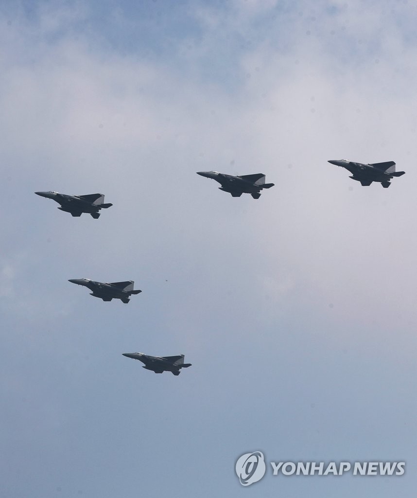 편대비행 하는 F-15K