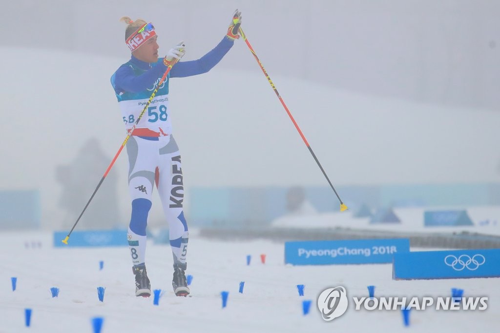 [올림픽] 김마그너스, 결승선 향하며 인사