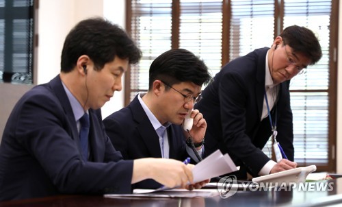 남북 정상 간 '핫라인' 개통 뒤 시험통화