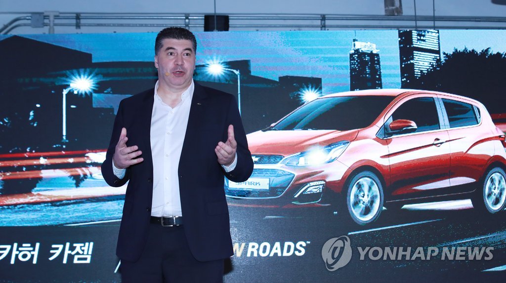 쉐보레 더 뉴 스파크 소개하는 카허 카젬