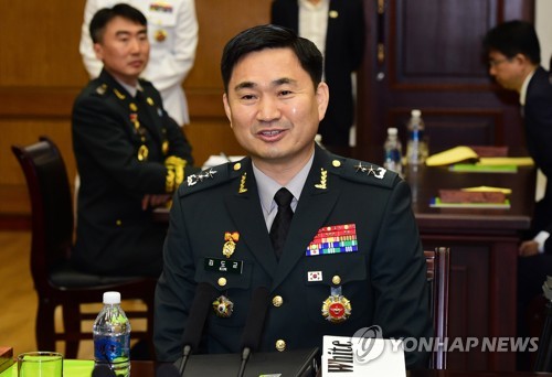 발언하는 김도균 남측 수석대표