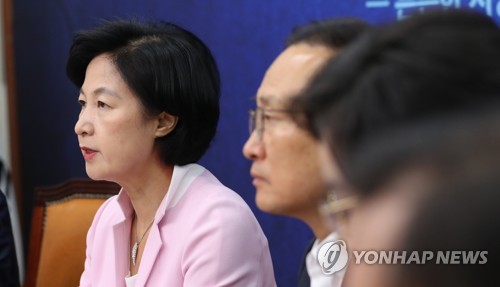 추미애 "기무사 해체 버금가는 전면 개혁 나서야"