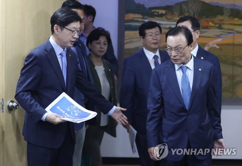 이해찬, 경남도 예산정책협의 참석