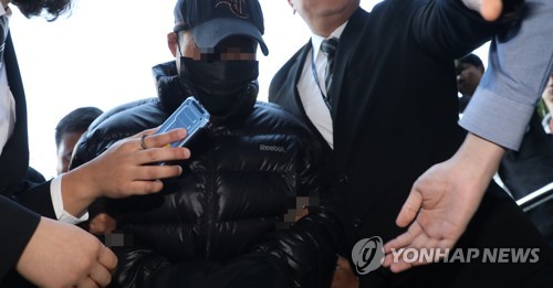 법원 온 전처 살인 김모 씨