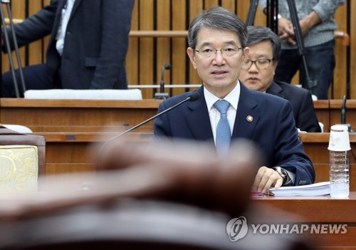 답변하는 안철상 법원행정처장