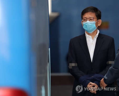 징역 1년 선고받은 장호중 전 부산지검장