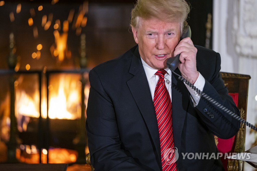 산타 위치 알려주는 트럼프